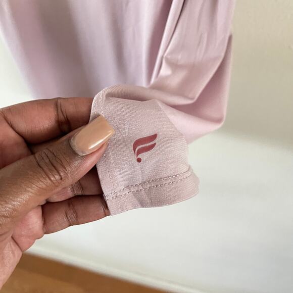 Fabletics Joyce Side Twist Tank Top Womens X-Small Pink Yoga Workout Exercise - Picture 4 of 8